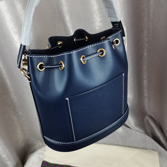 Brand new Tory Burch T Monogram Leather Bucket Bag In dark blue - Picture 15 of 16